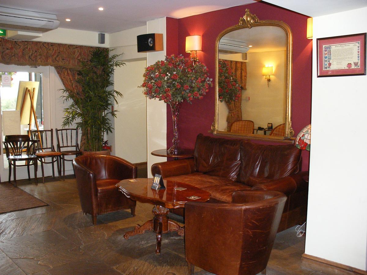 Whitminster Inn Claypits 外观 照片